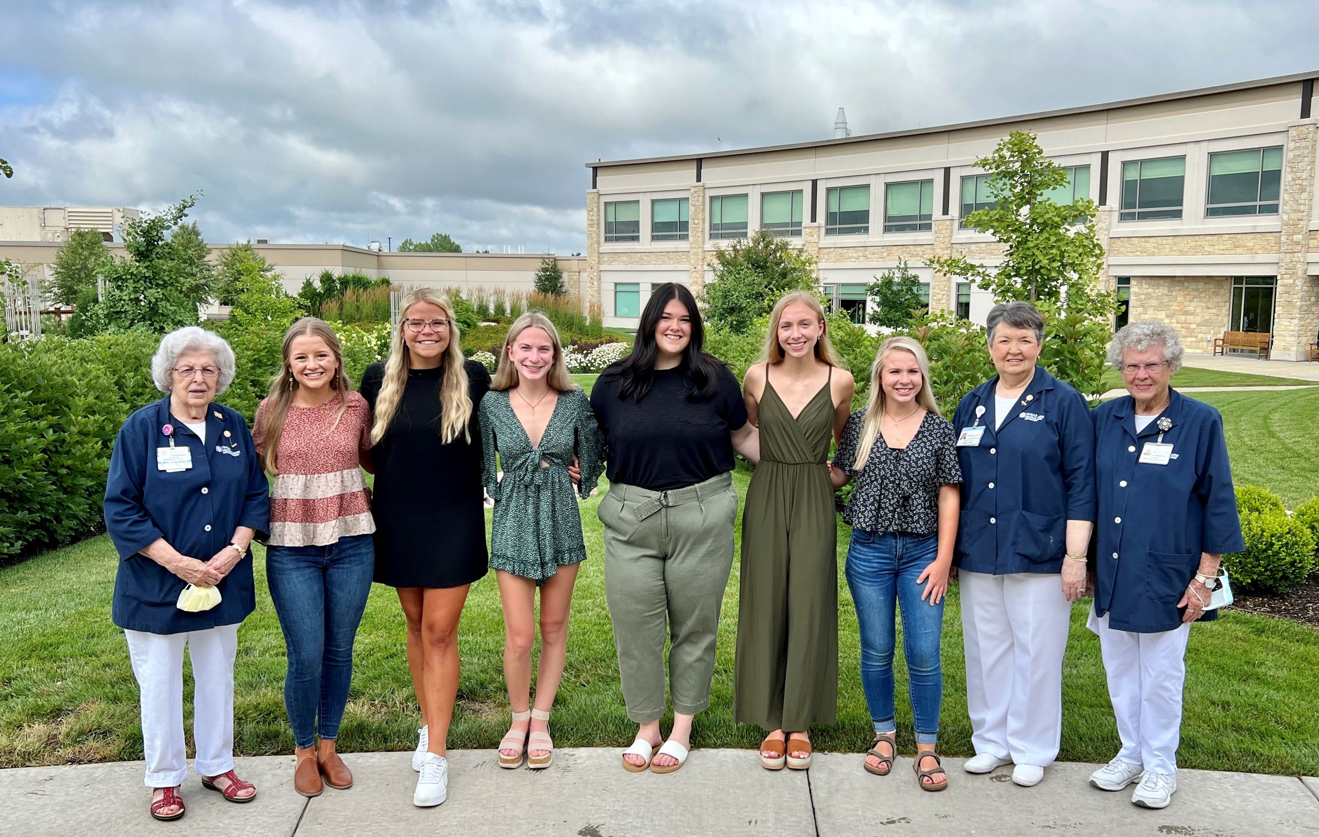 Hedrick Medical Center Auxiliary Awards Scholarships Saint Luke's